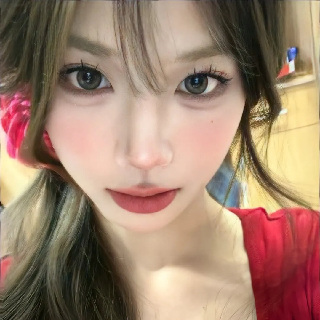 九顶假发的女孩